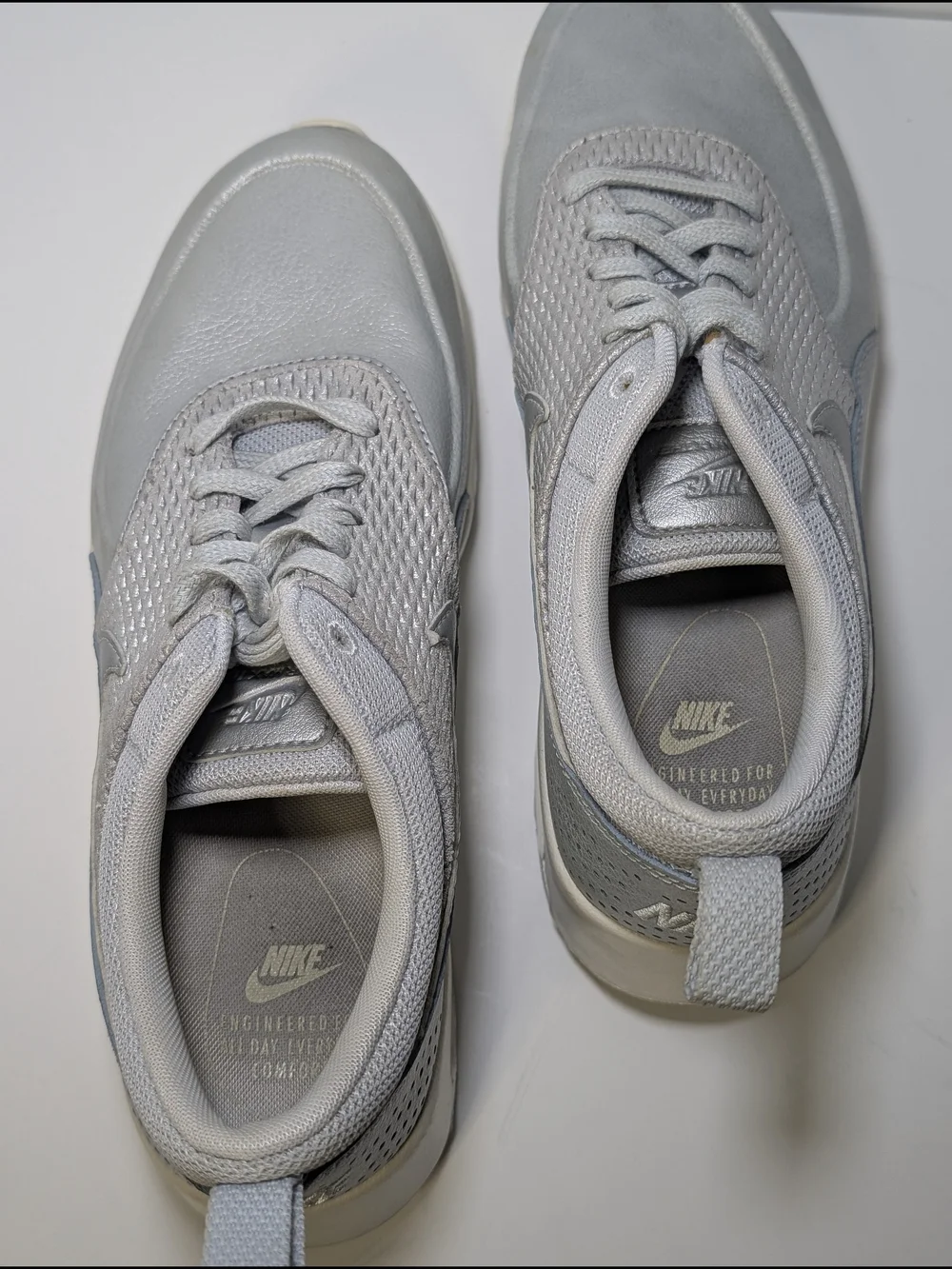 Nike Air Max Thea Premium Metallic Silver Platinum Women’s Size 9 904500-004